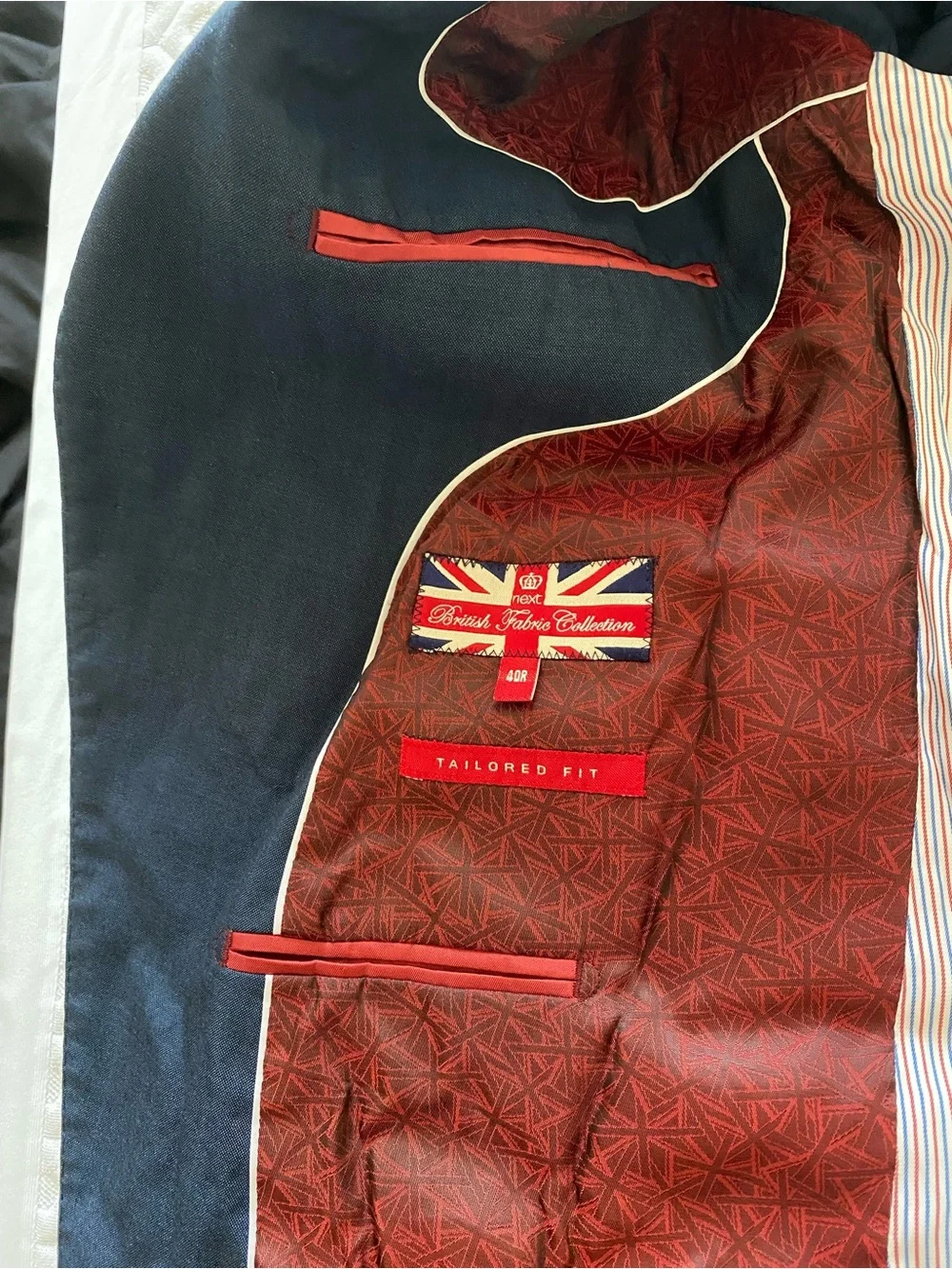Men's Navy Blue Single-Breasted Blazer with Red Lining